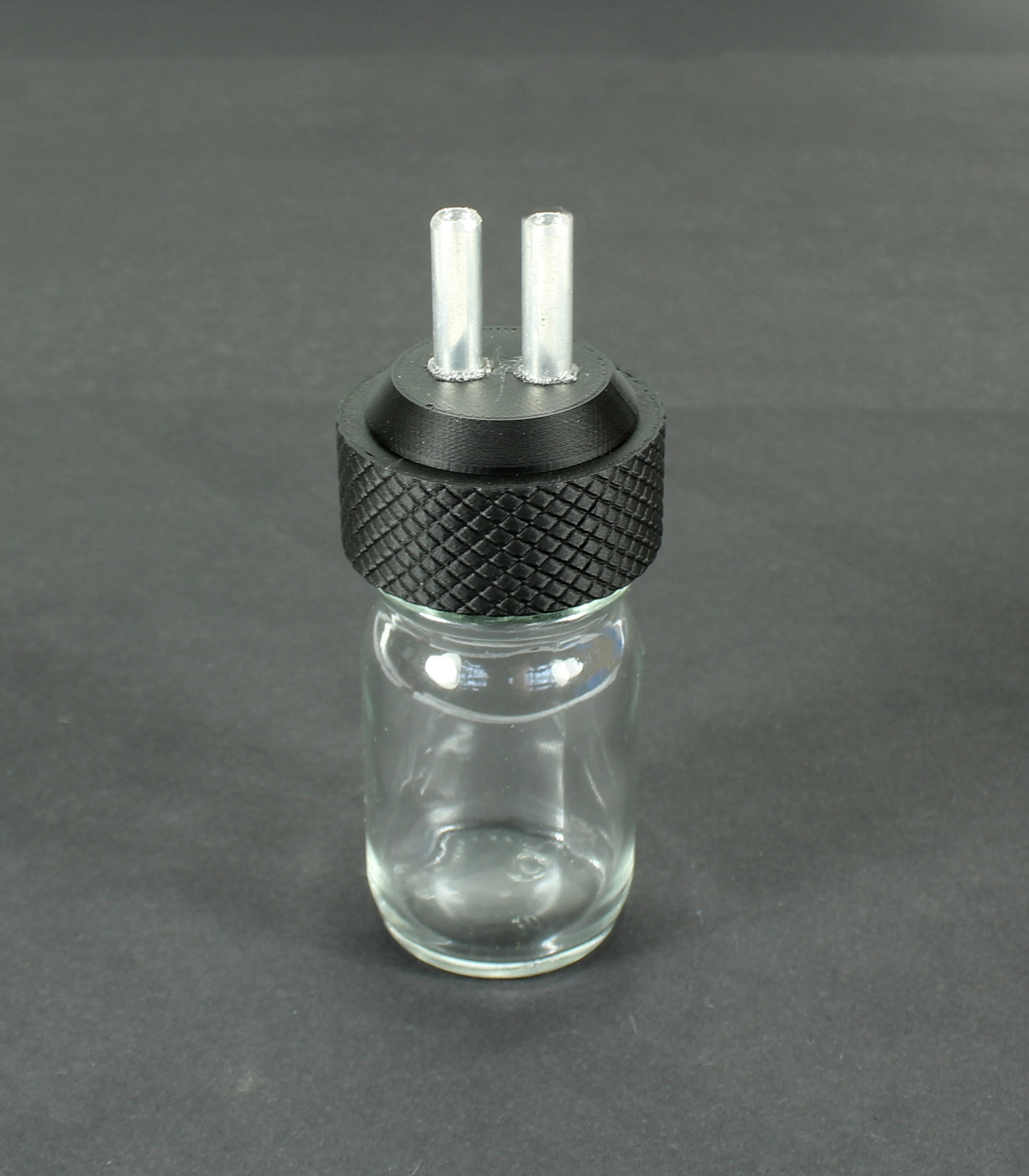 Aroma Flasche 30ml für z.B. Gasmasken S10 FM12 GP5 Gasmask Adapter mit 2x6mm Alu Rohr