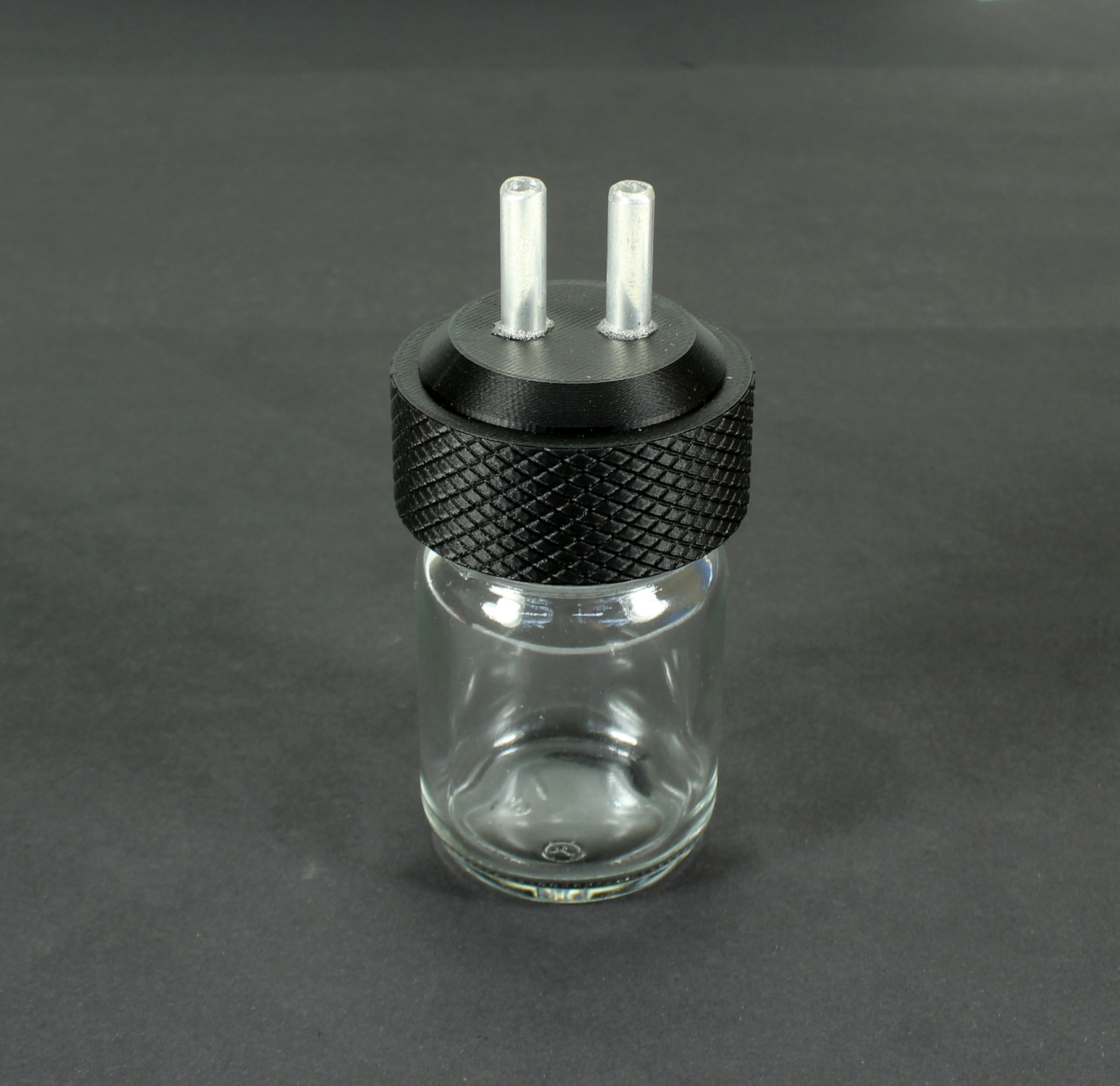 Aroma Flasche 50ml für z.B. Gasmasken S10 FM12 GP5 Gasmask Adapter mit 2x6mm Alu Rohr