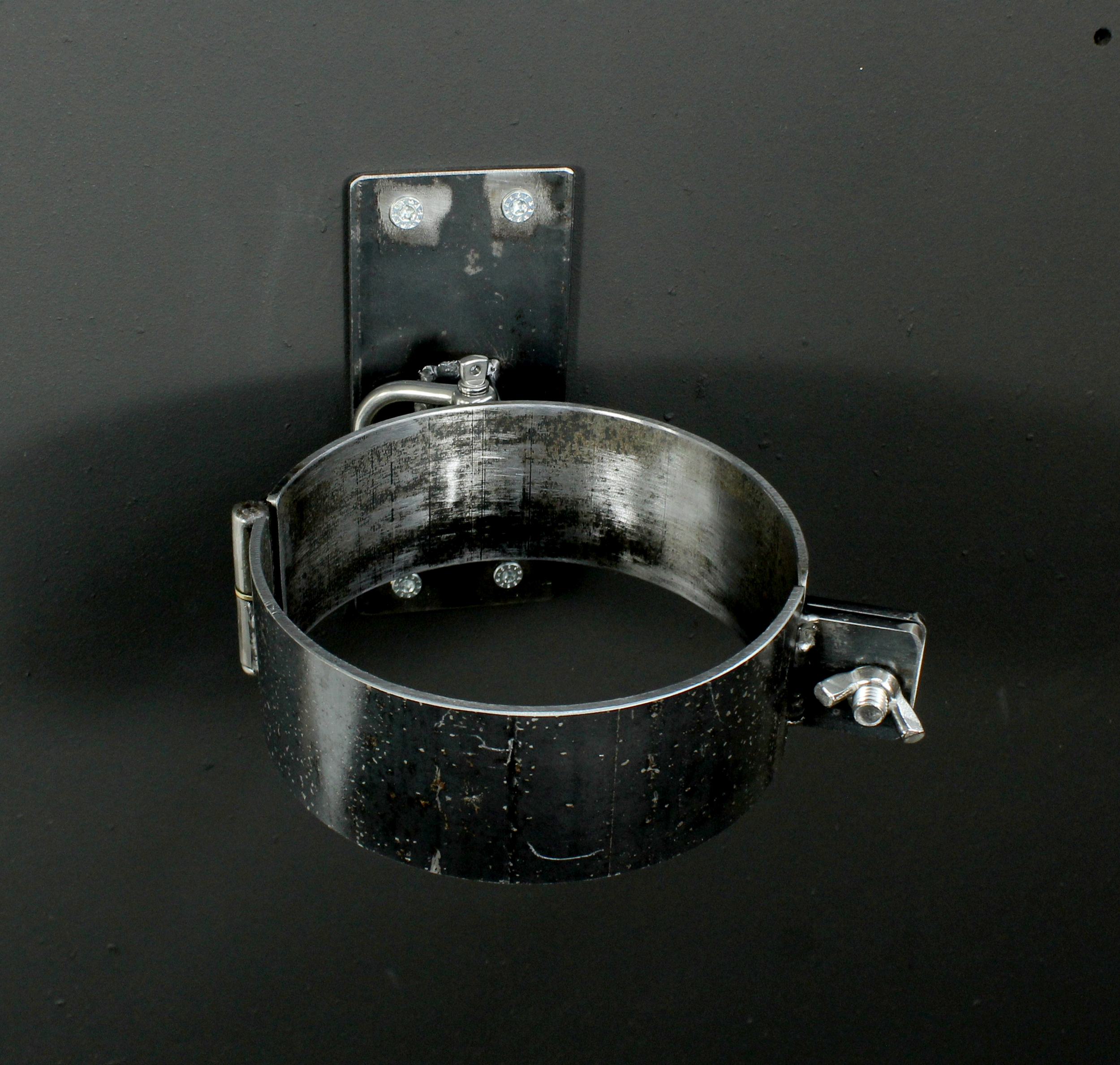 Halsfessel mit Wandhaltter Eisenfessel 134mm Fessel BDSM SM Mittelalter Bondage Knebel 