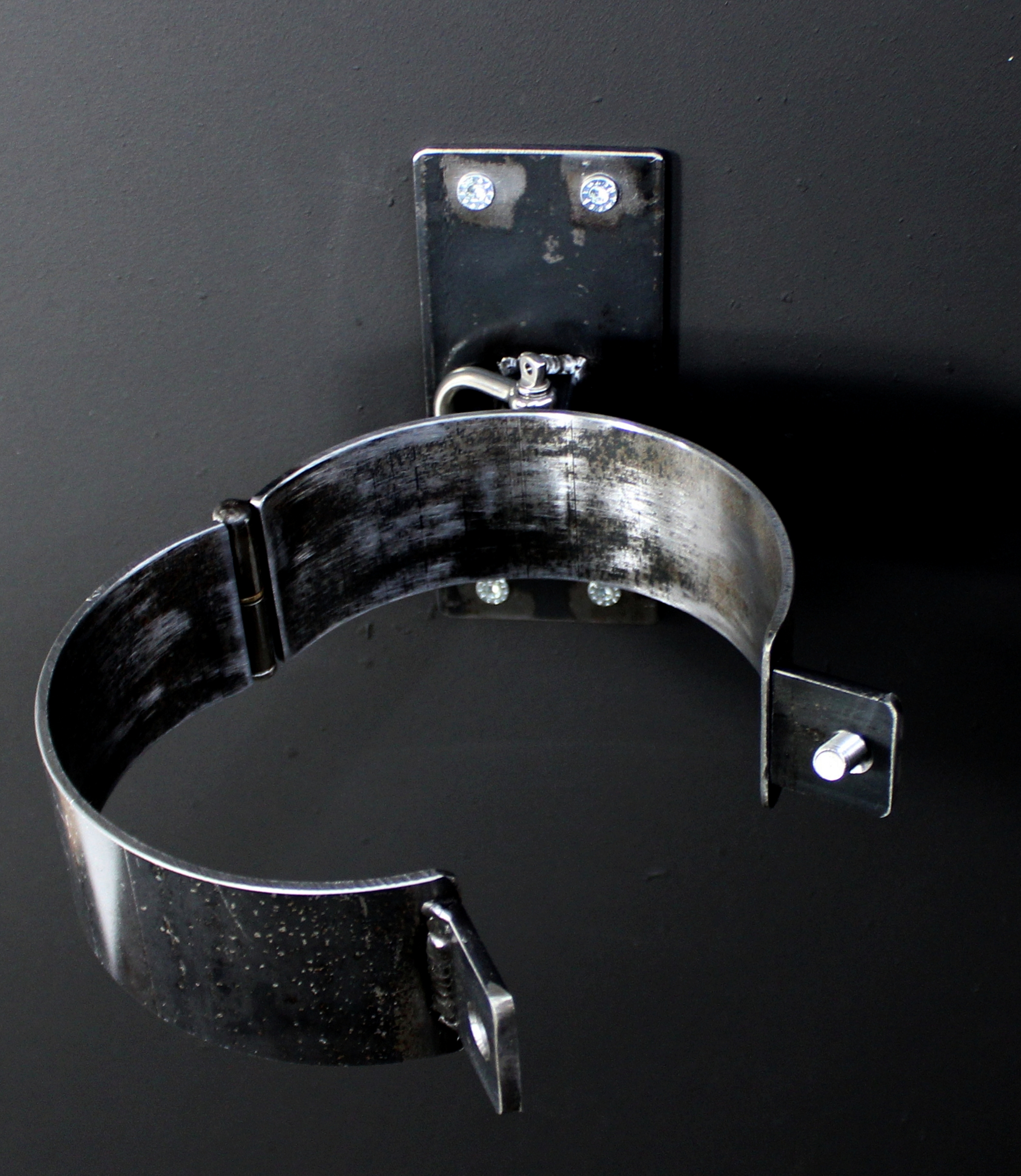 Halsfessel mit Wandhaltter Eisenfessel 134mm Fessel BDSM SM Mittelalter Bondage Knebel 