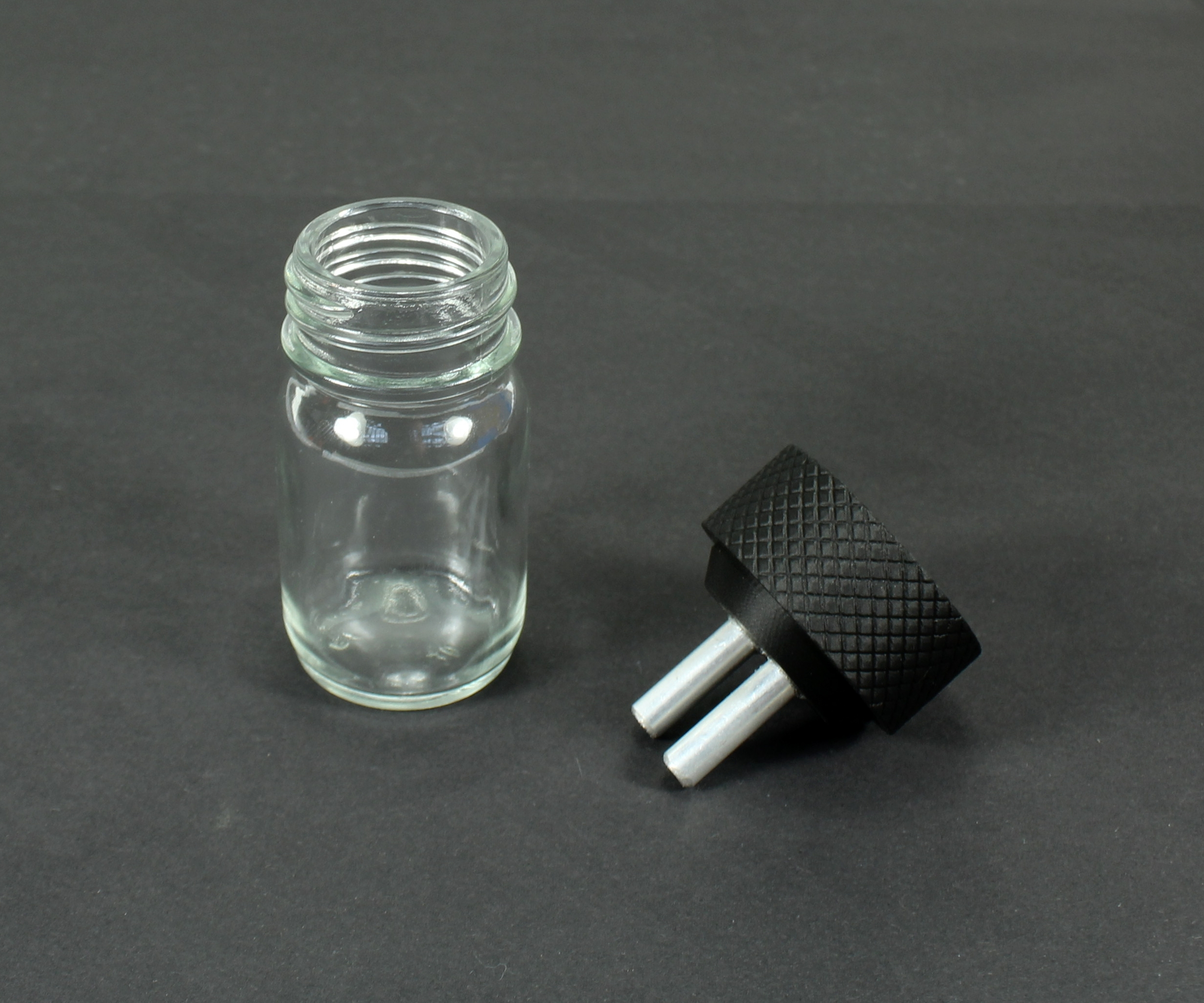 Aroma Flasche 30ml für z.B. Gasmasken S10 FM12 GP5 Gasmask Adapter mit 2x6mm Alu Rohr
